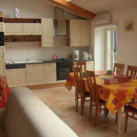Holiday home - La Rigaudiere *